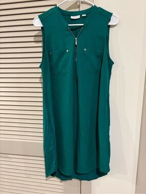 New York & Company Emerald Green Sleeveless Shift Dress with Zip Detail* Sz. L